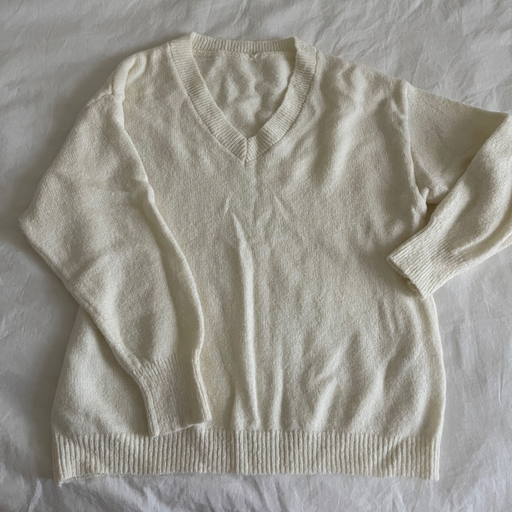 Clean girl oversized white sweater